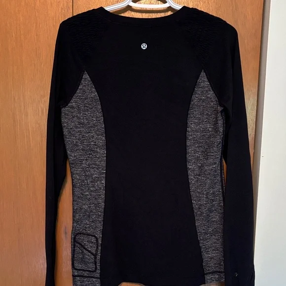 Color Block Long Sleeve - Picture 3 of 6